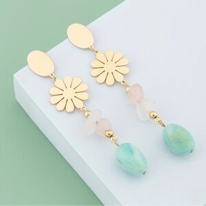 2/$30🌵 Garden Party Gold Flower Daisy Blush Stone Green Bead Earrings NEW